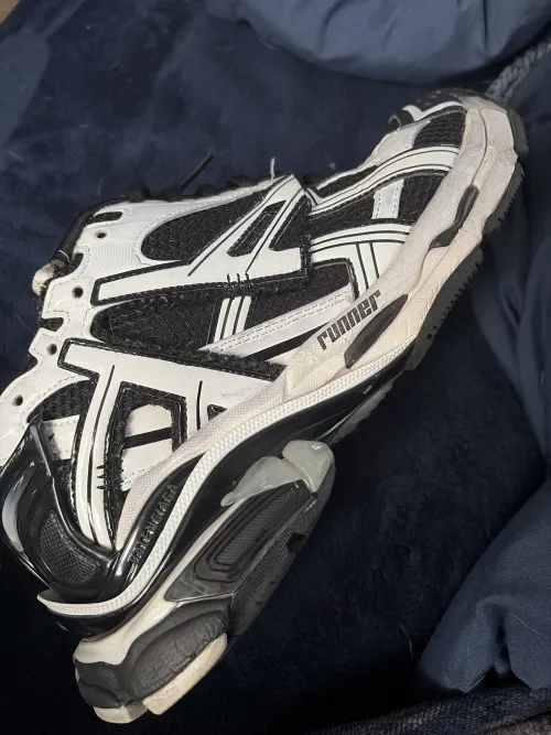 Balenciaga Runner Black White 677402W3RB29010 review 