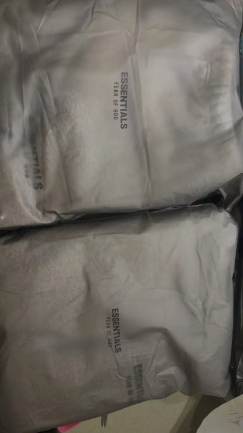 Fear of God Essentials SS22 Relaxed Set  Dark Oatmeal review 