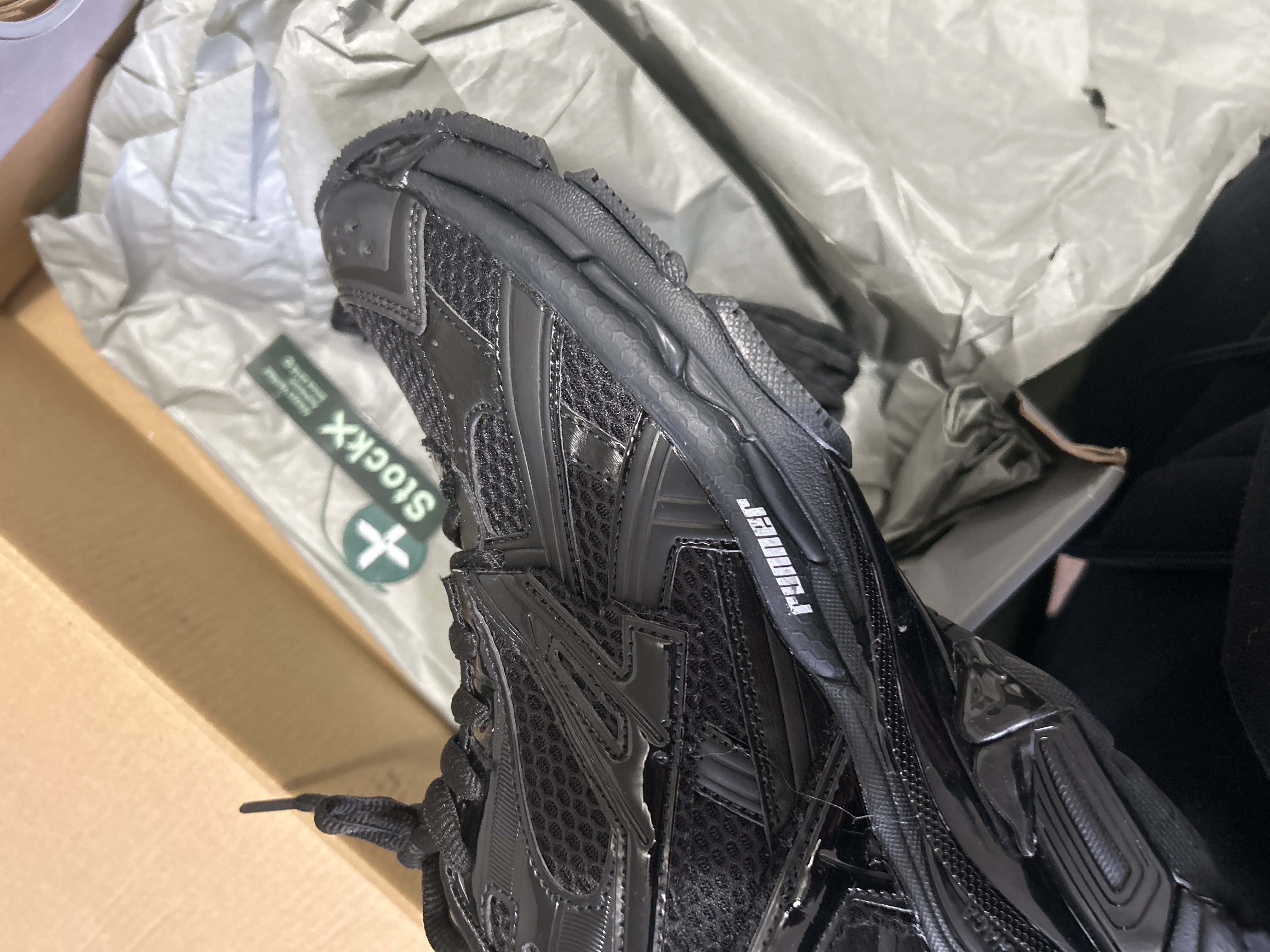 Balenciaga Runner Black 656065W3RA11000 review stefan 00