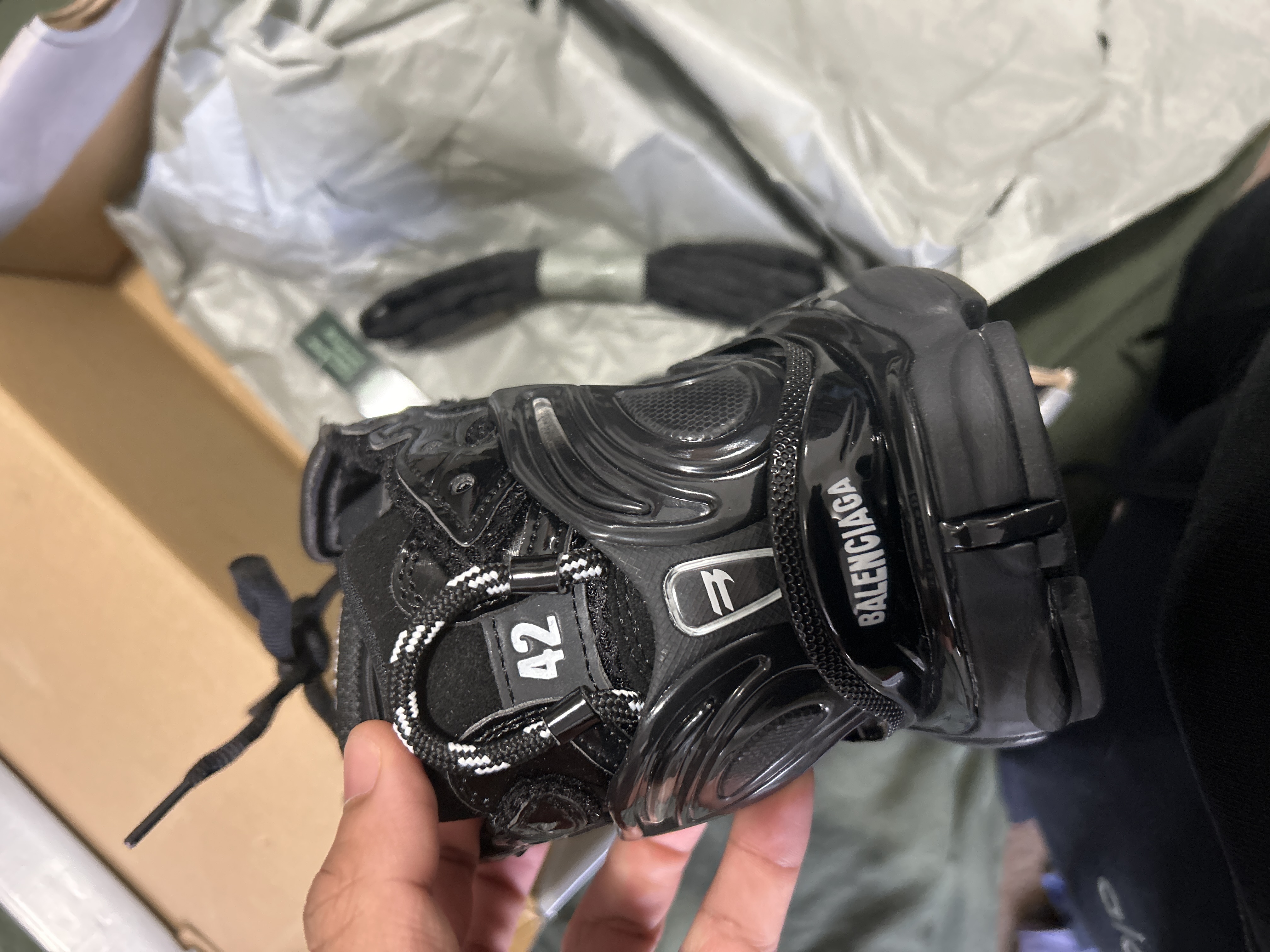 Balenciaga Runner Black 656065W3RA11000 review stefan 01