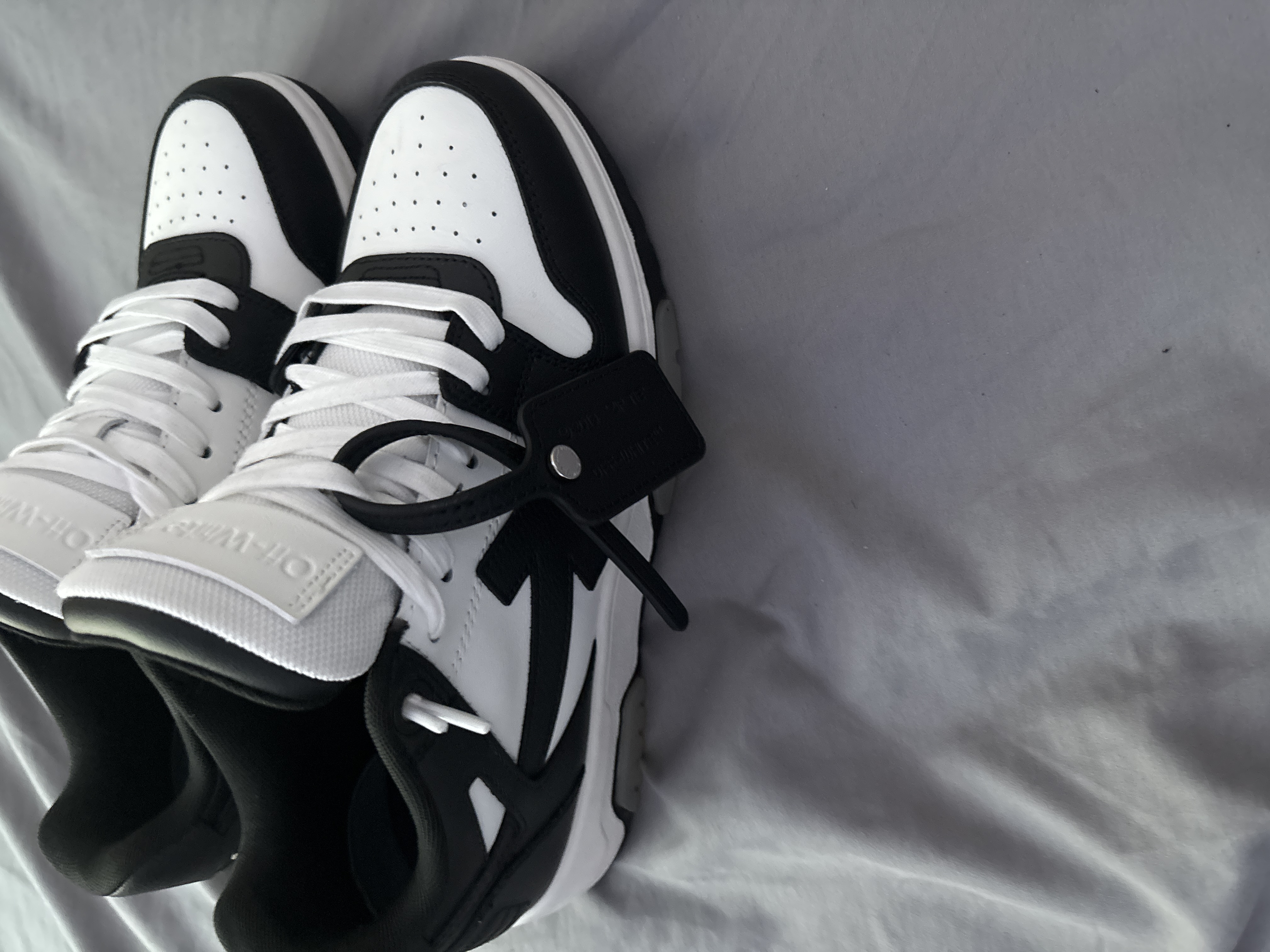 OFF-WHITE Out Of Office White Black White OMIA189C99LEA0011004 review 0