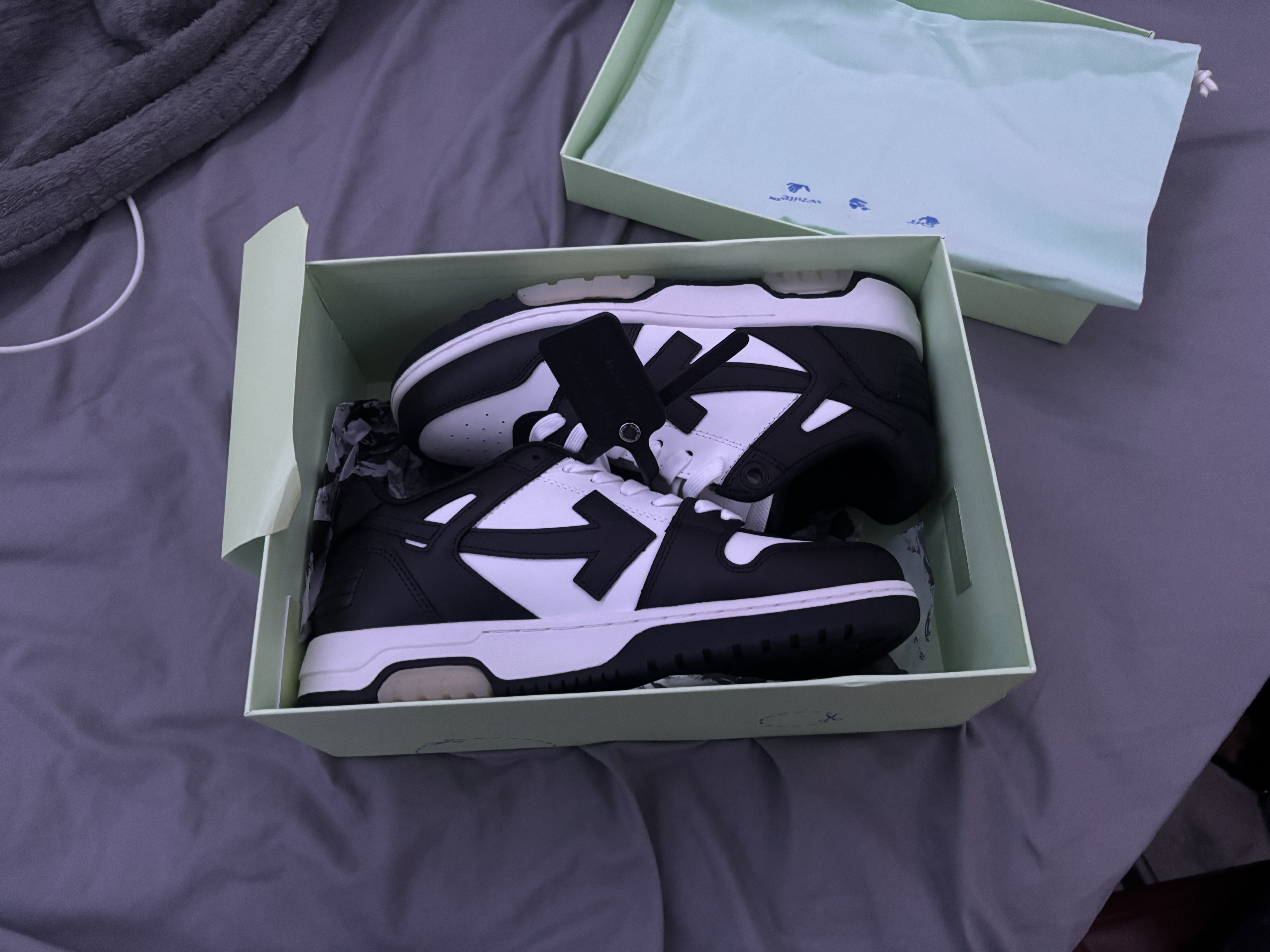 OFF-WHITE Out Of Office White Black White OMIA189C99LEA0011004 review 1