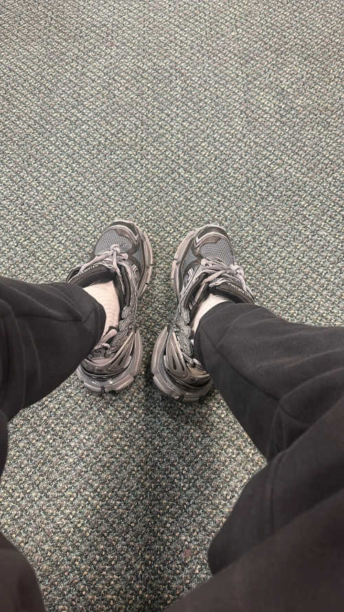 Balenciaga Runner All Black Gray 677402 W3RB2 1515 review 