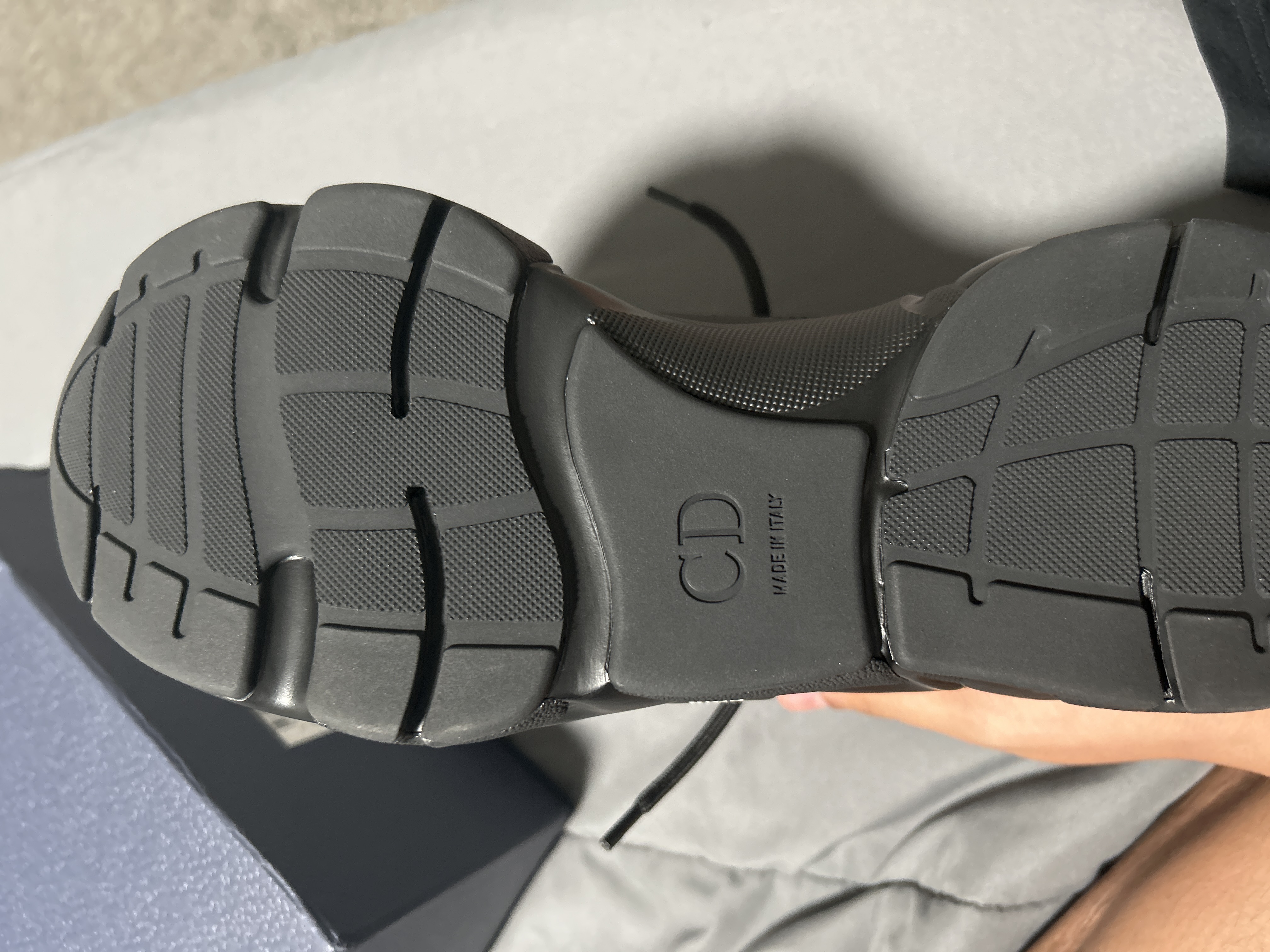 Dior B22 Black Silver 3SN231ZNG_H969  review 4