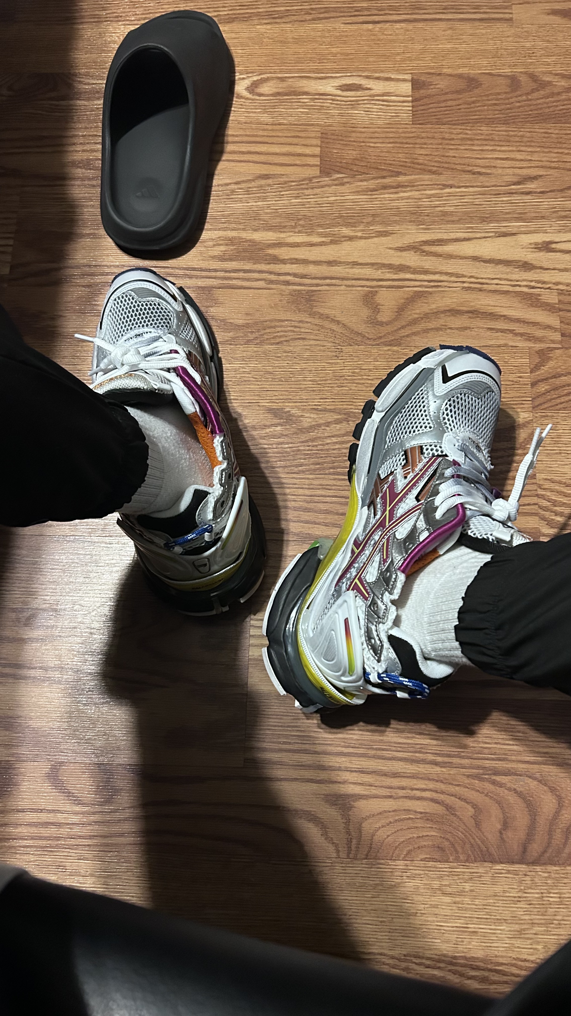 Balenciaga Runner Silver Purple Reps review 1