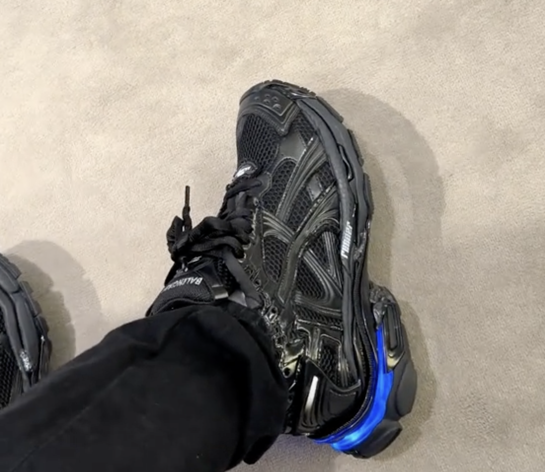 Balenciaga RUNNER LED SNEAKER IN BLACK review 0