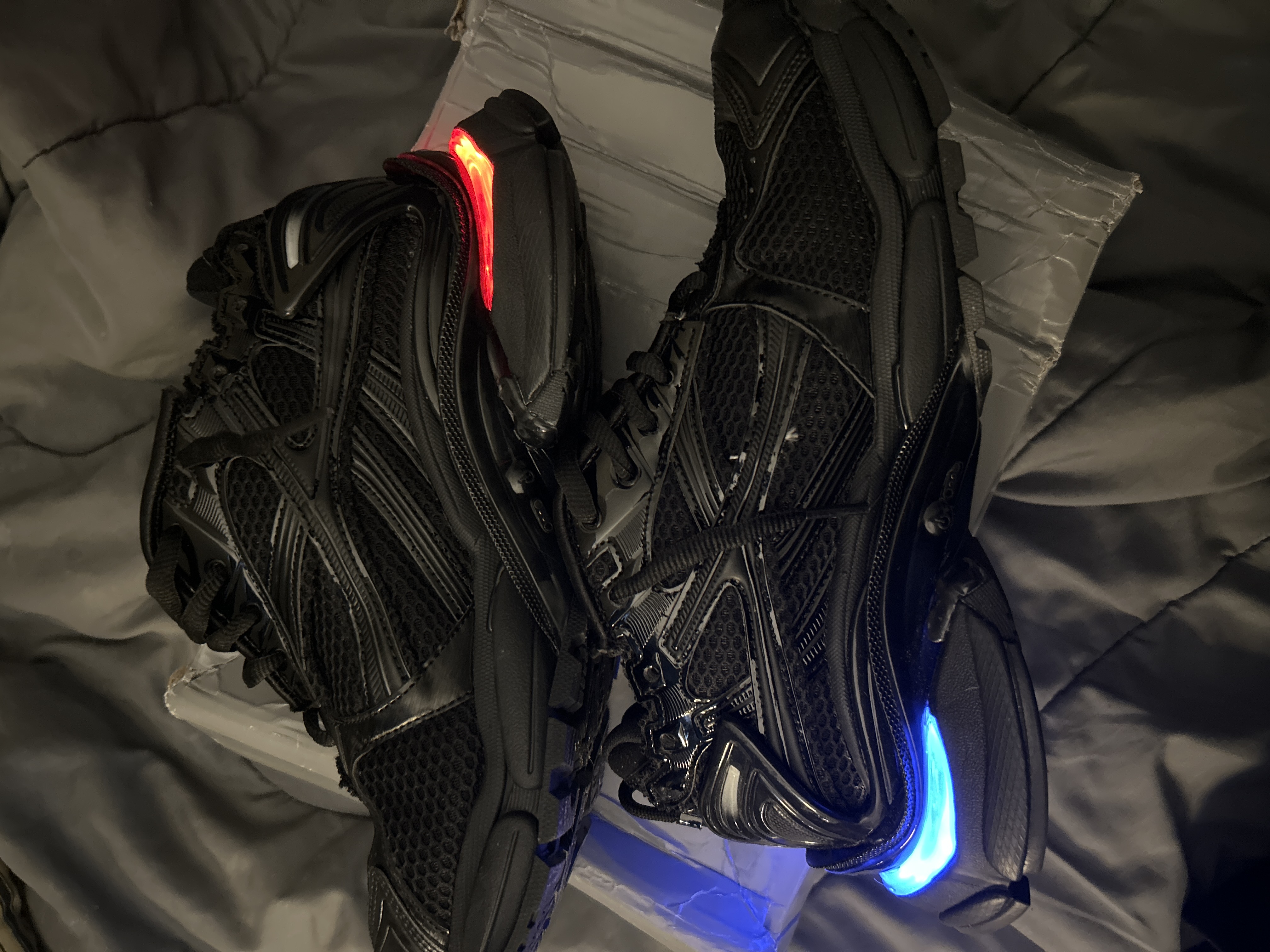 Balenciaga RUNNER LED SNEAKER IN BLACK review 0