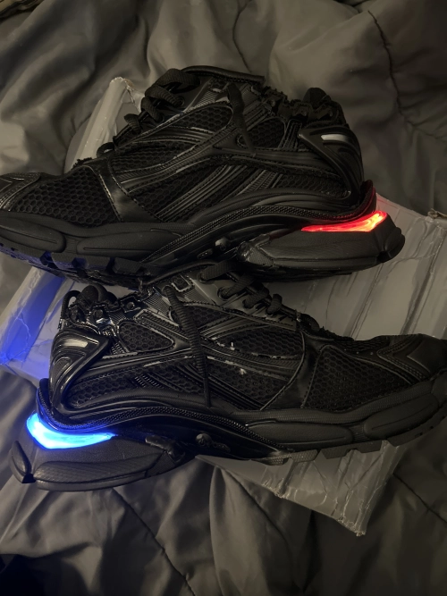 Balenciaga RUNNER LED SNEAKER IN BLACK reviewed by