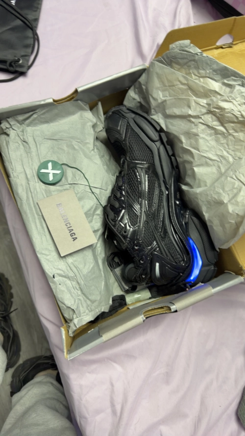 Balenciaga RUNNER LED SNEAKER IN BLACK reviewed by
