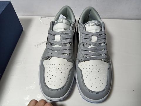 Dopesneakers  QC Pictures | Air Jordan 1 Retro Low Dior CN8608-002