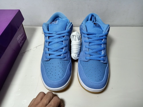 Dopesneakers QC Pictures |Nike SB Dunk Low Philadelphia Phillies DQ4040-400