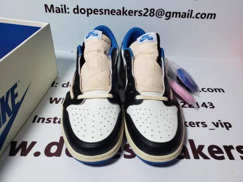 Dopesneakers QC Pictures |FAKE Travis Scott x Fragment Design x Air Jordan 1 Low DM7866-140
