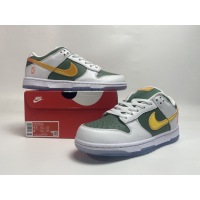 PKGoden Dunk Low SE NY vs. NY, DN2489-300