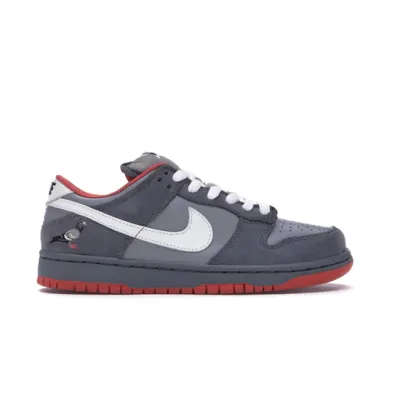 OG Dunk SB Low Staple NYC Pigeon, 304292-011 02