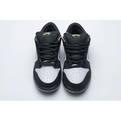 OG Dunk SB Low Staple Panda Pigeon, BV1310-013 02