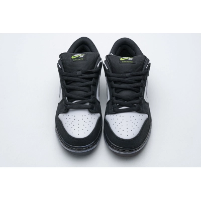 OG Dunk SB Low Staple Panda Pigeon, BV1310-013 02