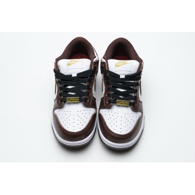 OG Dunk SB Low Stars Barkroot Brown (2021), DH3228-103