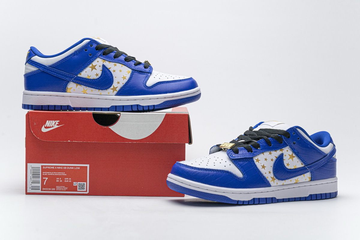 OG Dunk SB Low Stars Hyper Royal (2021), DH3228-100