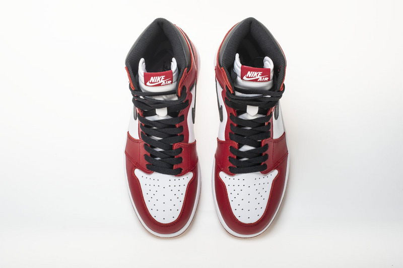 OG Jordan 1 Retro Chicago (2015), 555088-101