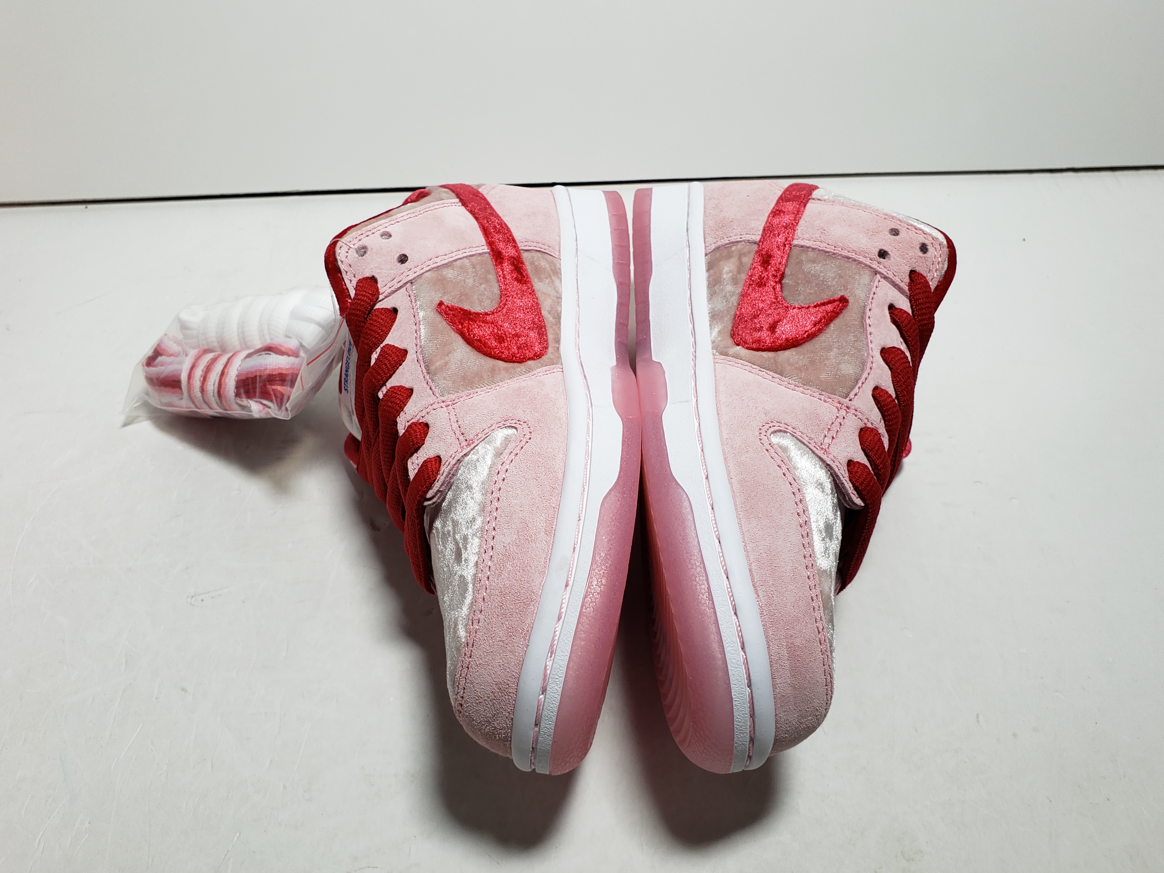 LJR Dunk Low StrangeLove Skateboards， CT2552-800