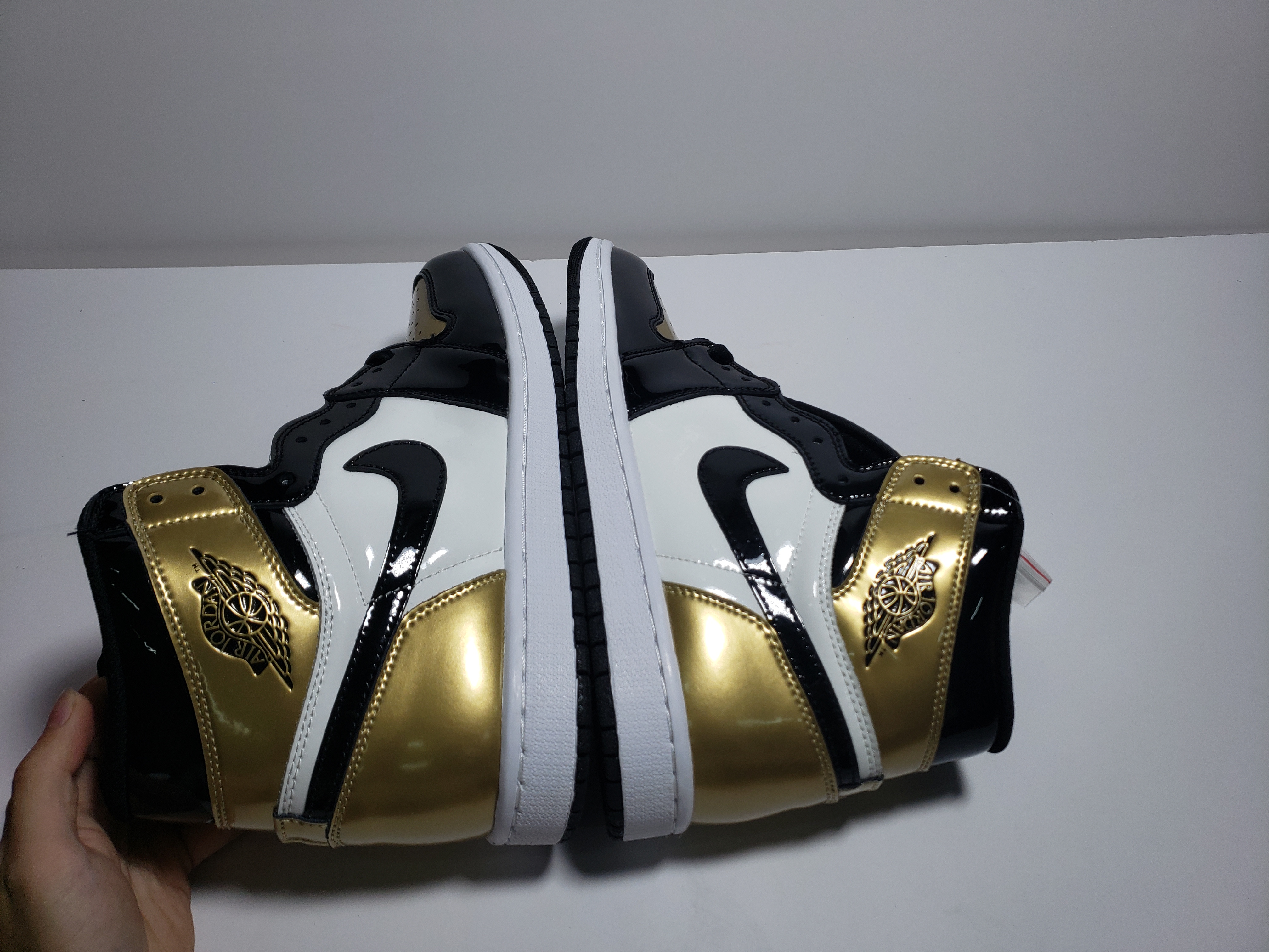 LJR Jordan 1 Retro High NRG Patent Gold Toe，861428-007 