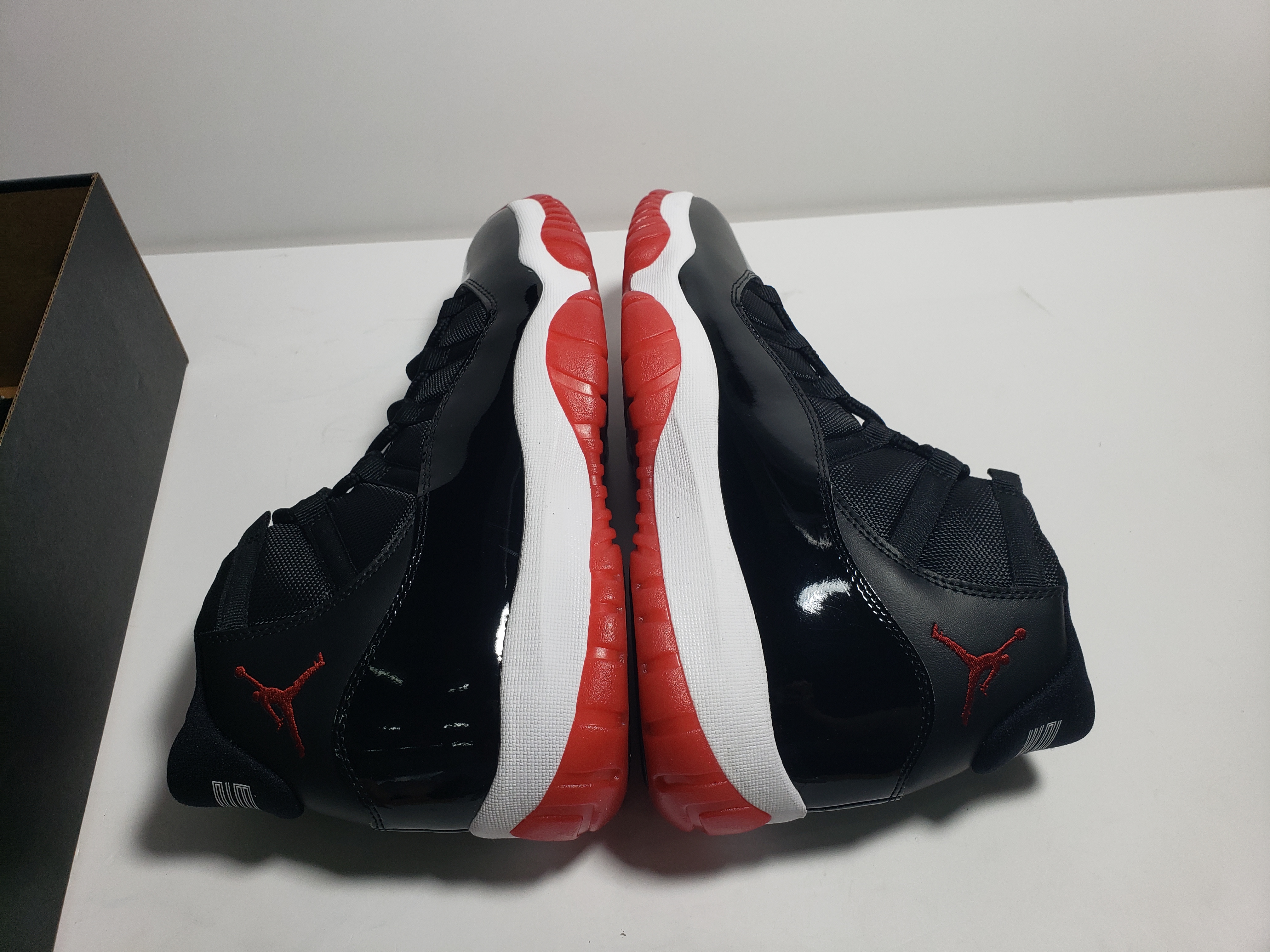 OG Jordan 11 Retro Playoffs Bred (2019), 378037-061