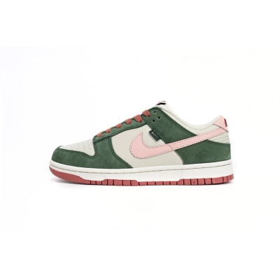 OG Dunk Low SE All Petals United Fir Green (Women's),FN8923-061 01