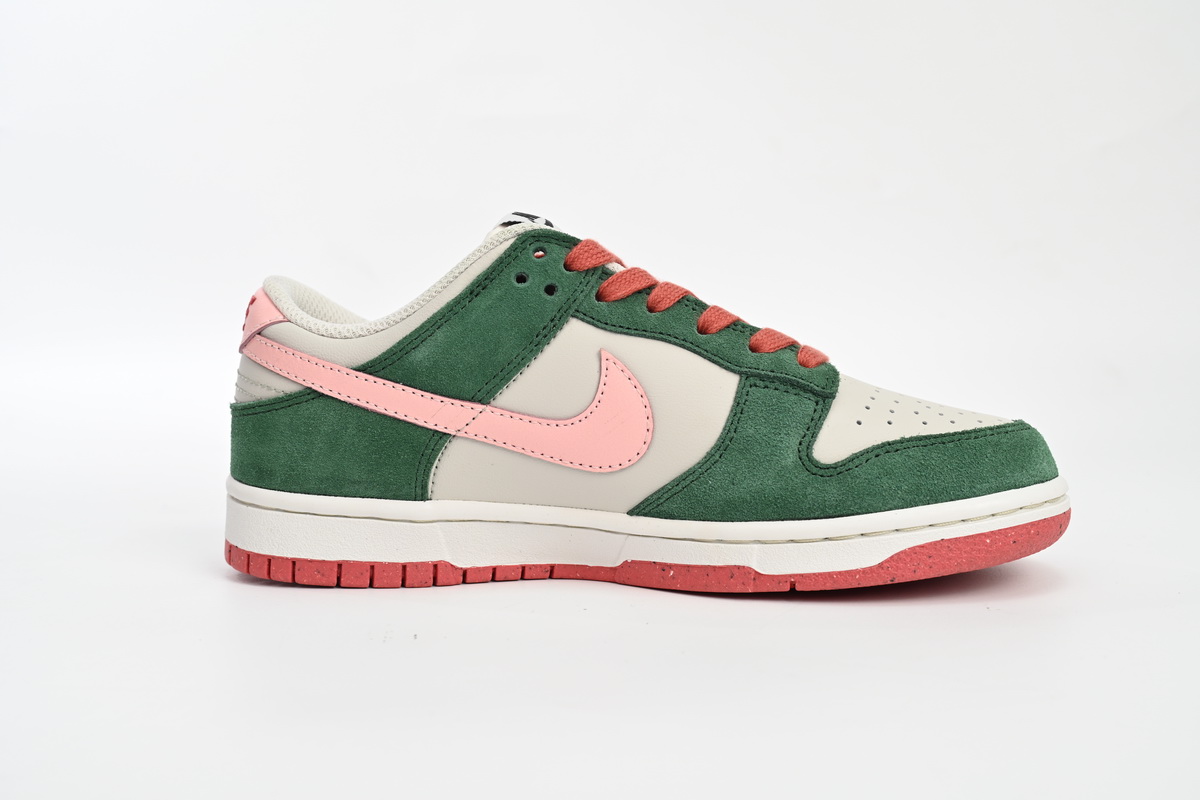 OG Dunk Low SE All Petals United Fir Green (Women's),FN8923-061