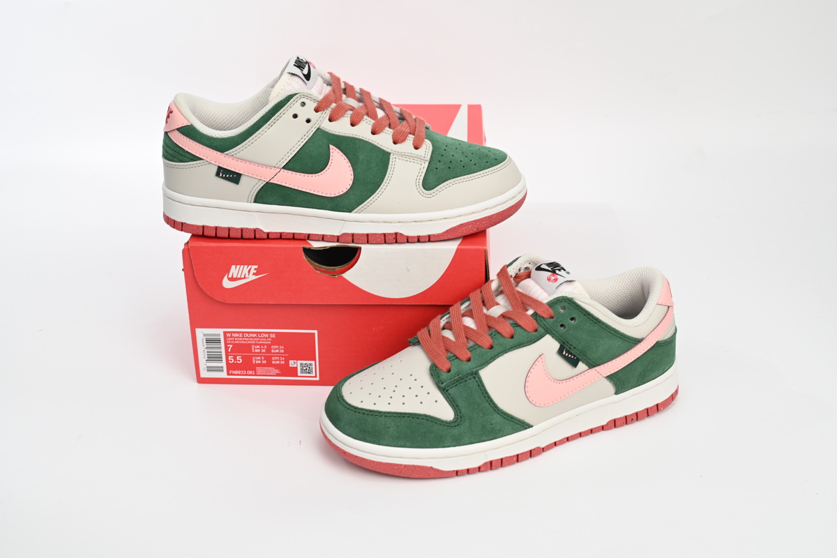 OG Dunk Low SE All Petals United Fir Green (Women's),FN8923-061