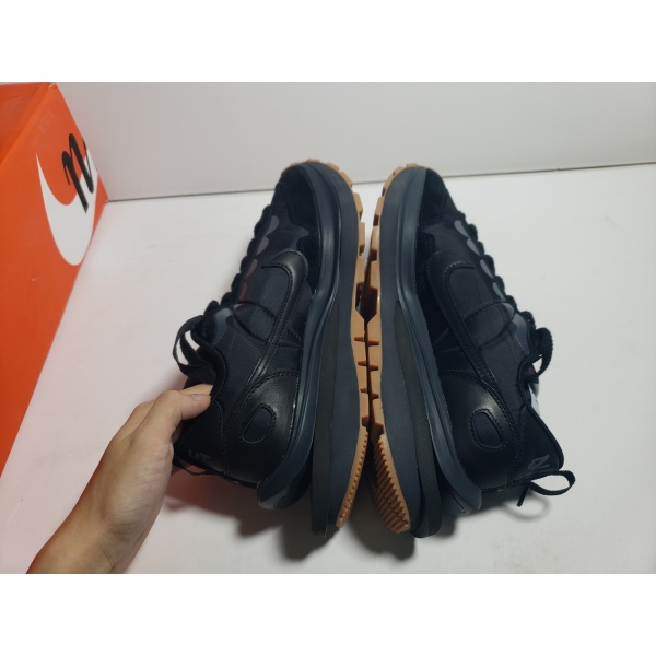 PKGoden Vaporwaffle sacai Black Gum,DD1875-001