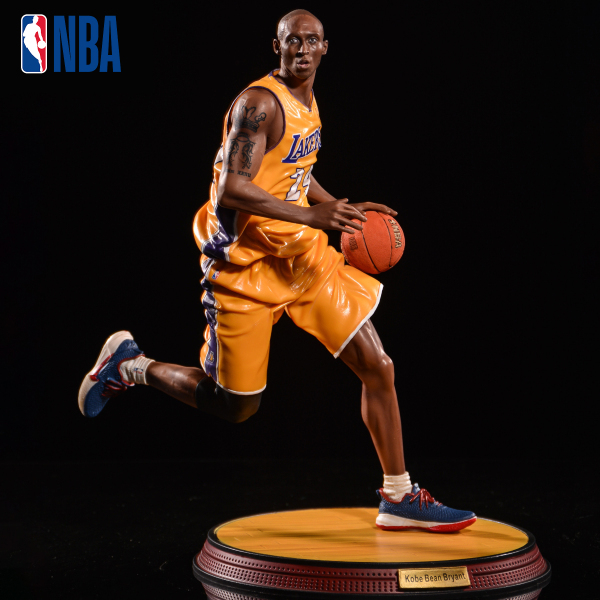 NBA star Kobe Bryant figure black Mamba basketball Jordan James ornament limited edition gift model