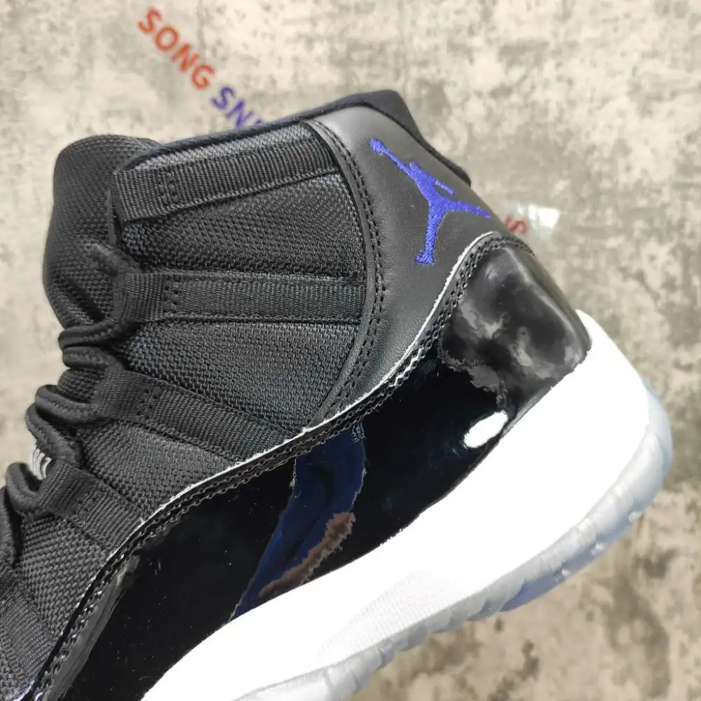 Air Jordan 11 High Retro Space Jam (2016) 378037-003