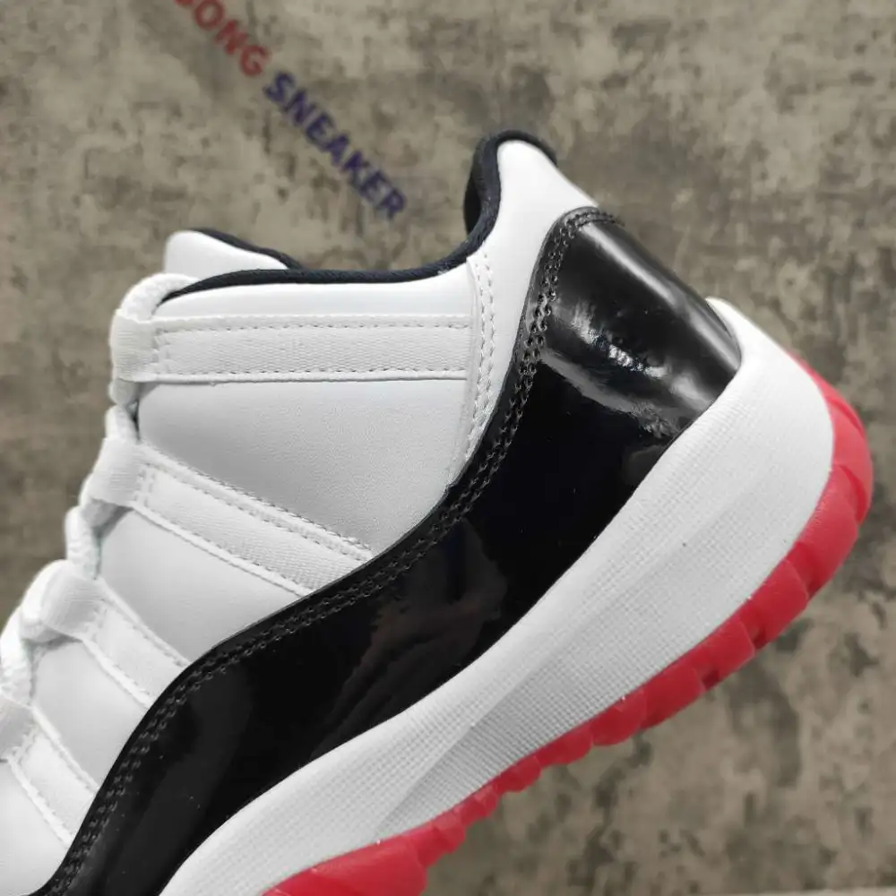 Air Jordan 11 Retro Low Concord Bred AV2187-160