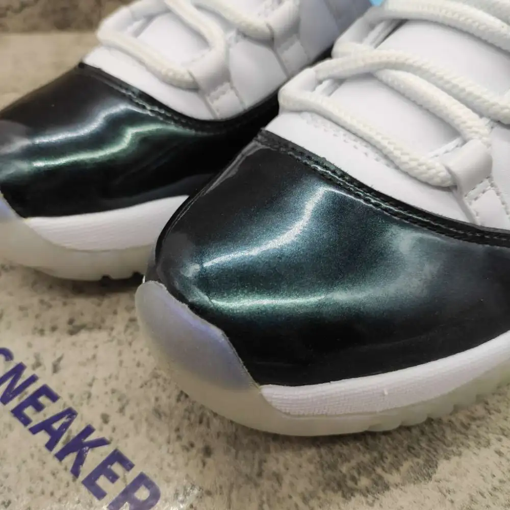 Air Jordan 11 Retro Low Iridescent 528895-145