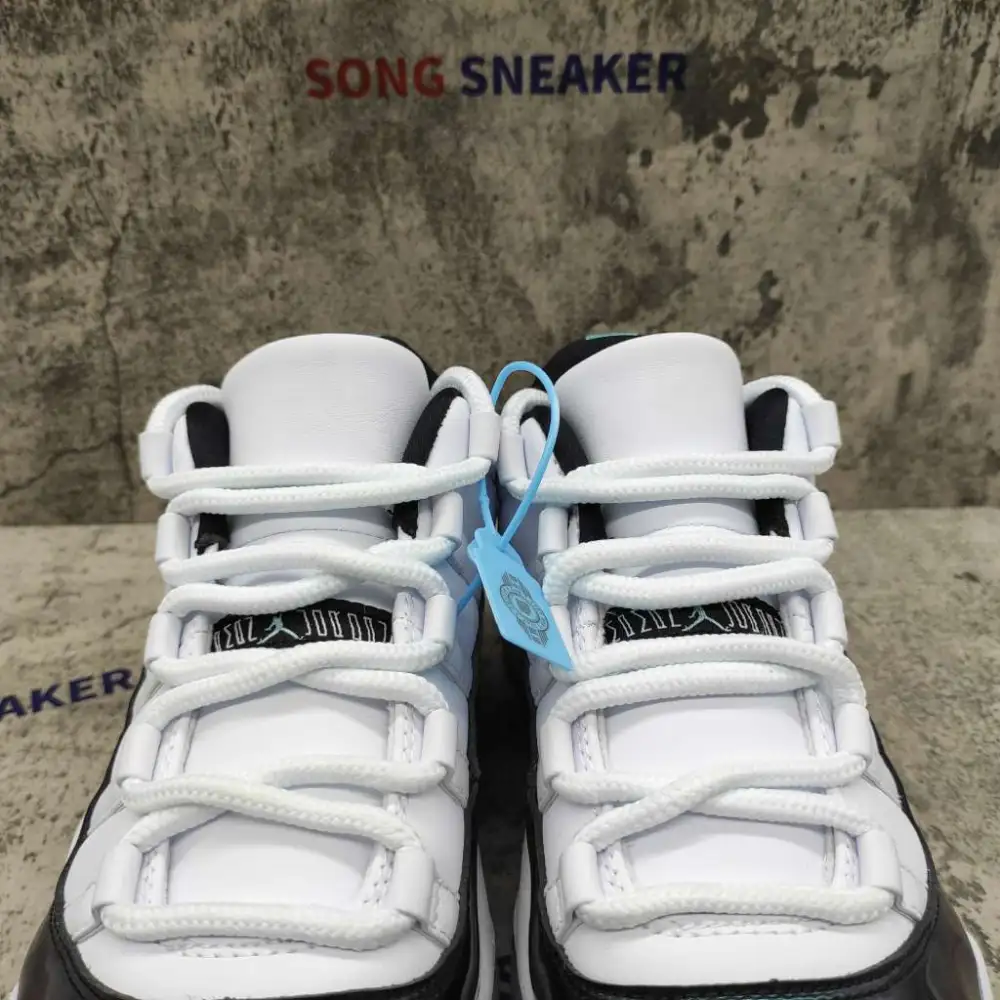 Air Jordan 11 Retro Low Iridescent 528895-145