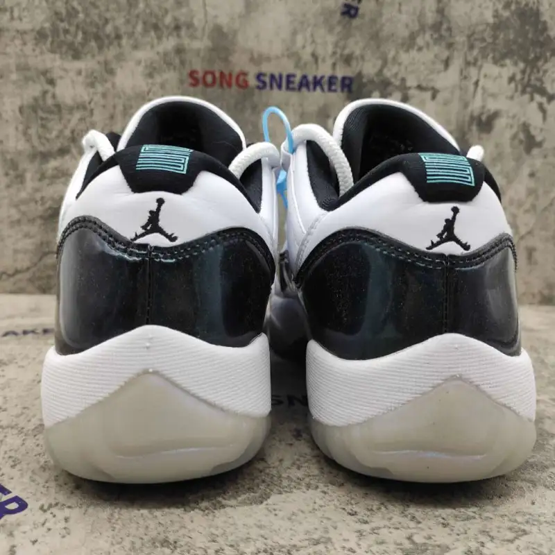 Air Jordan 11 Retro Low Iridescent 528895-145