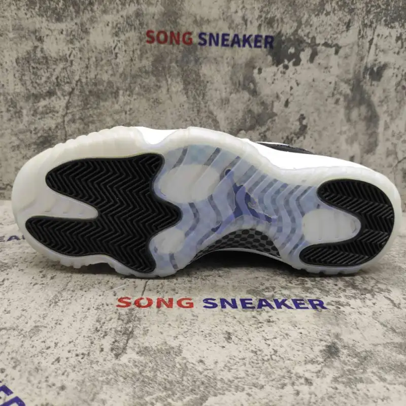 Air Jordan 11 Retro Low Iridescent 528895-145