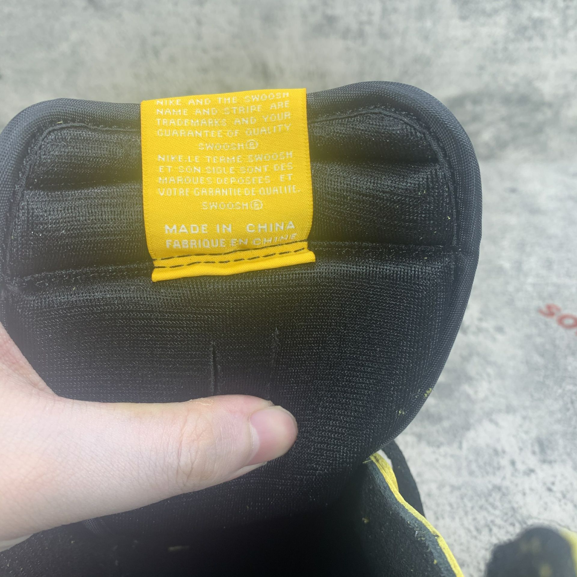 Air Jordan 1 High OG Pollen 555088-701