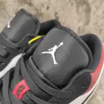 Air Jordan 1 Low Black Toe 553558-116