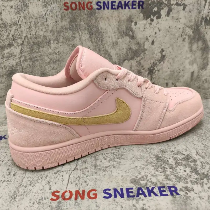 Air Jordan 1 Low Coral Stardust CJ9216-676