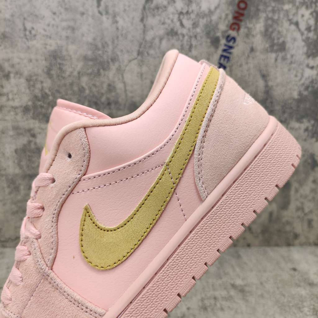 Air Jordan 1 Low Coral Stardust CJ9216-676