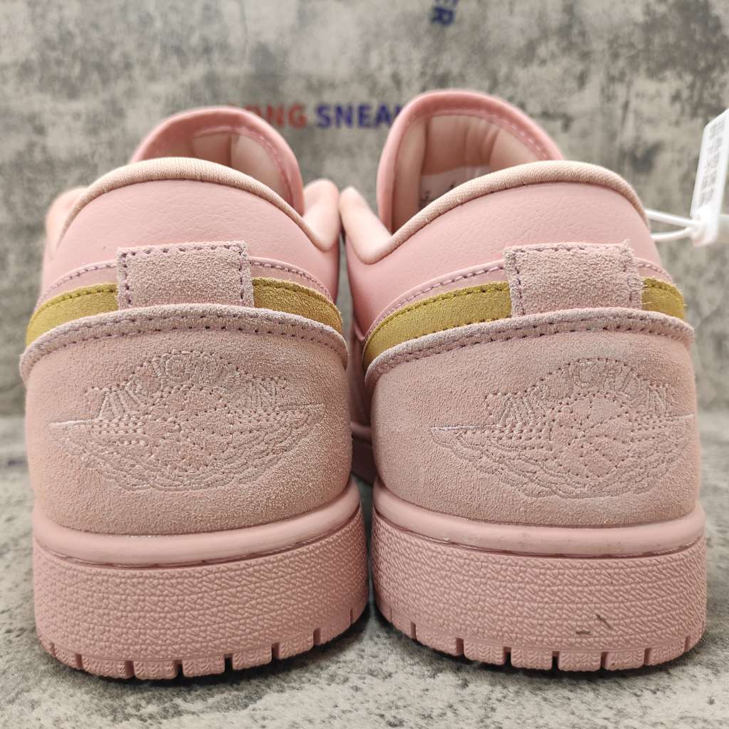 Air Jordan 1 Low Coral Stardust CJ9216-676