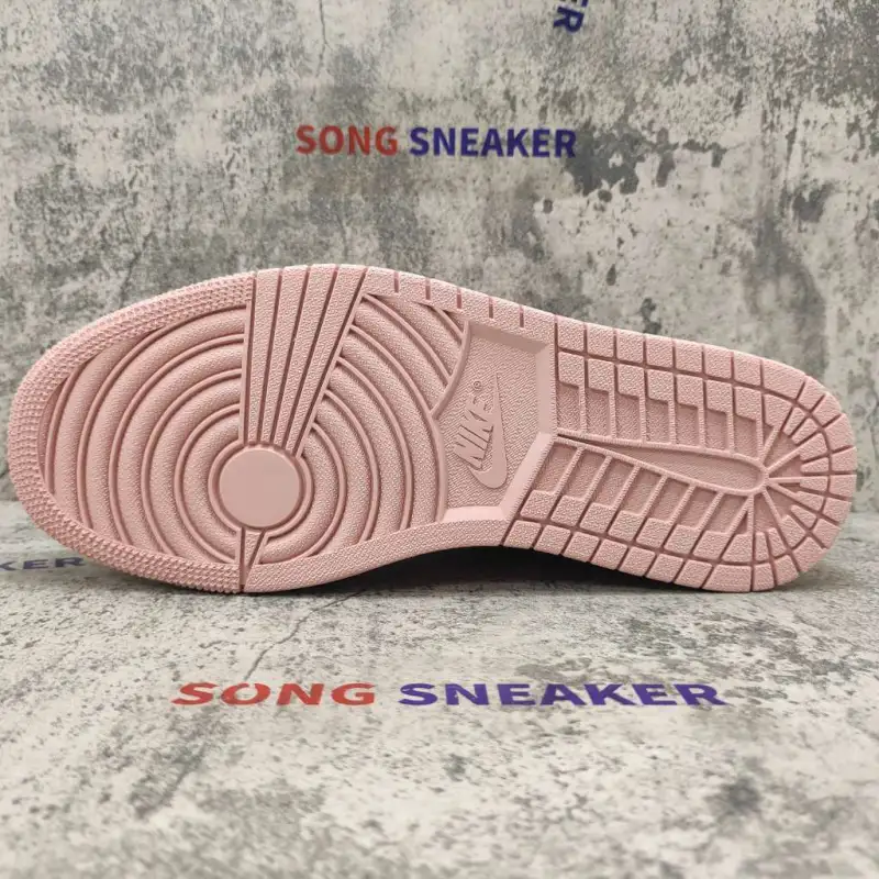 Air Jordan 1 Low Coral Stardust CJ9216-676