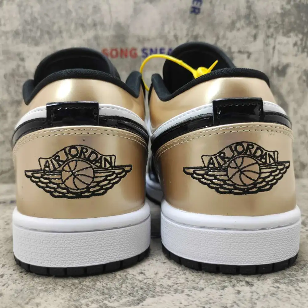 Air Jordan 1 Low Gold Toe CQ9447-700