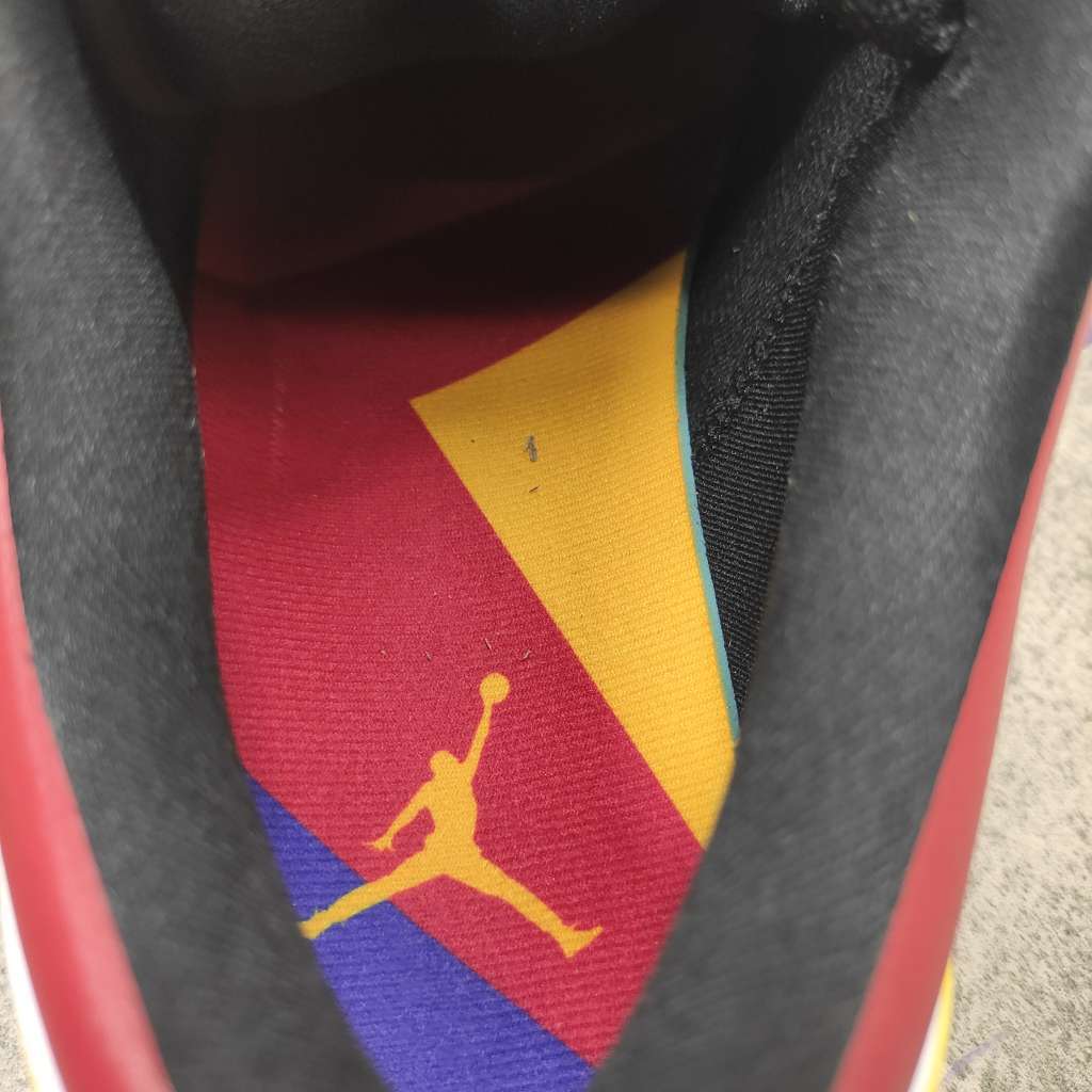 Air Jordan 1 Low Lakers Top 3 CJ9216-051