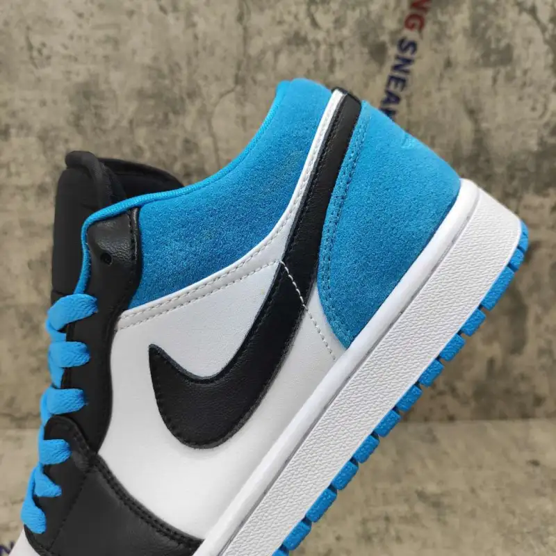 Air Jordan 1 Low Laser Blue CK3022-004
