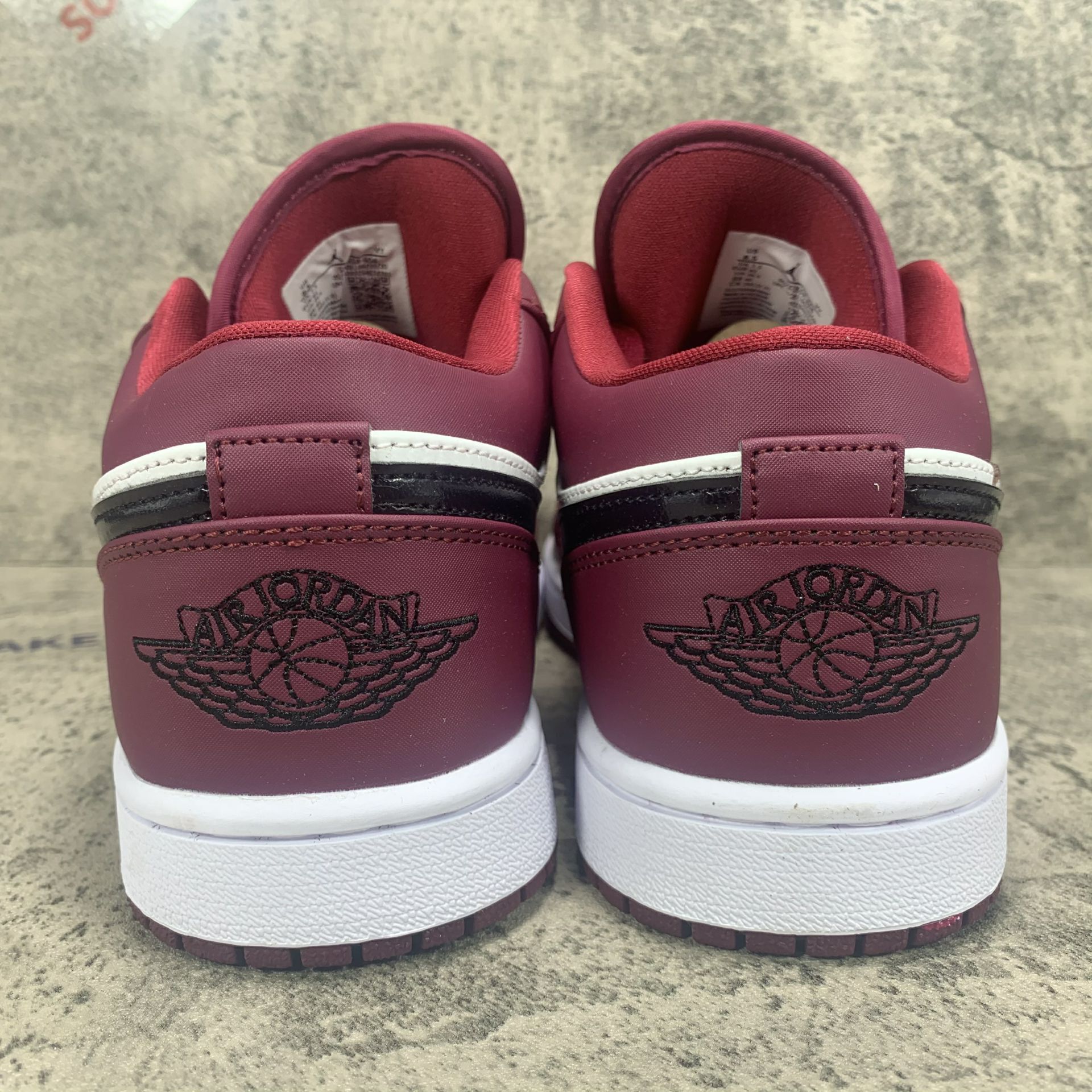 Air Jordan 1 Low Noble Red 553558-604