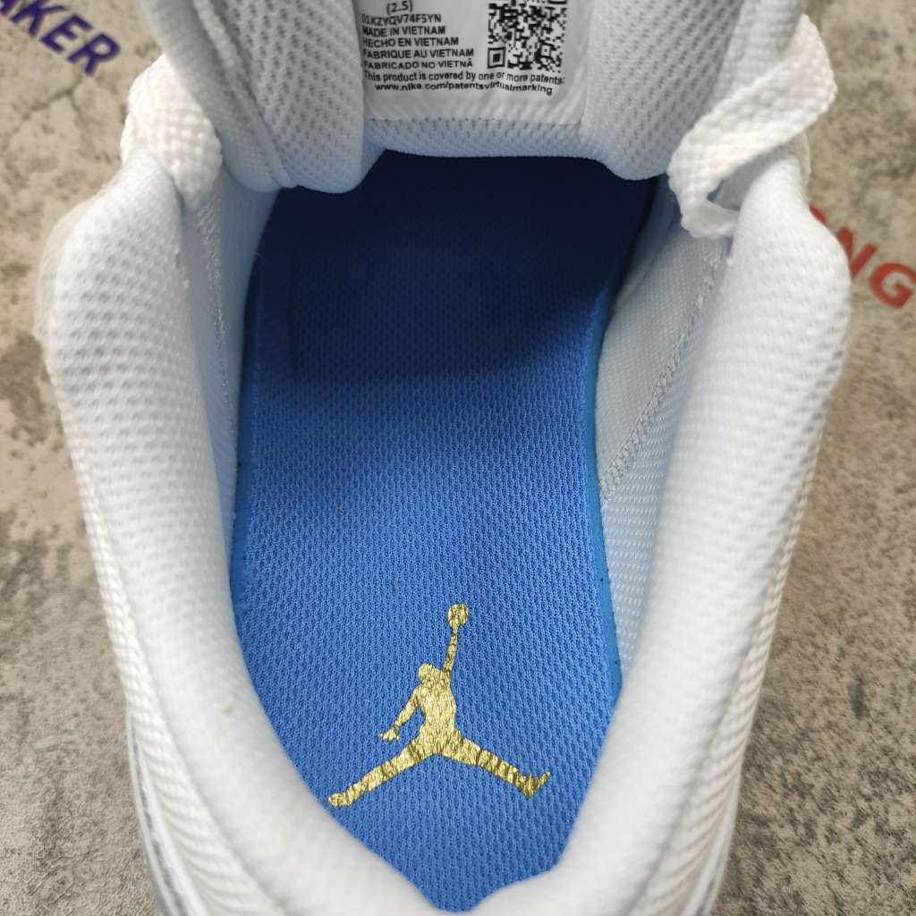 Air Jordan 1 Low Paris CV3043-100