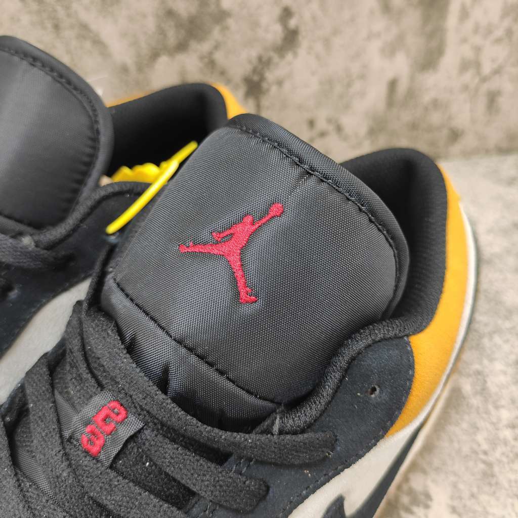 Air Jordan 1 Low Sail University Gold Black 553558-127