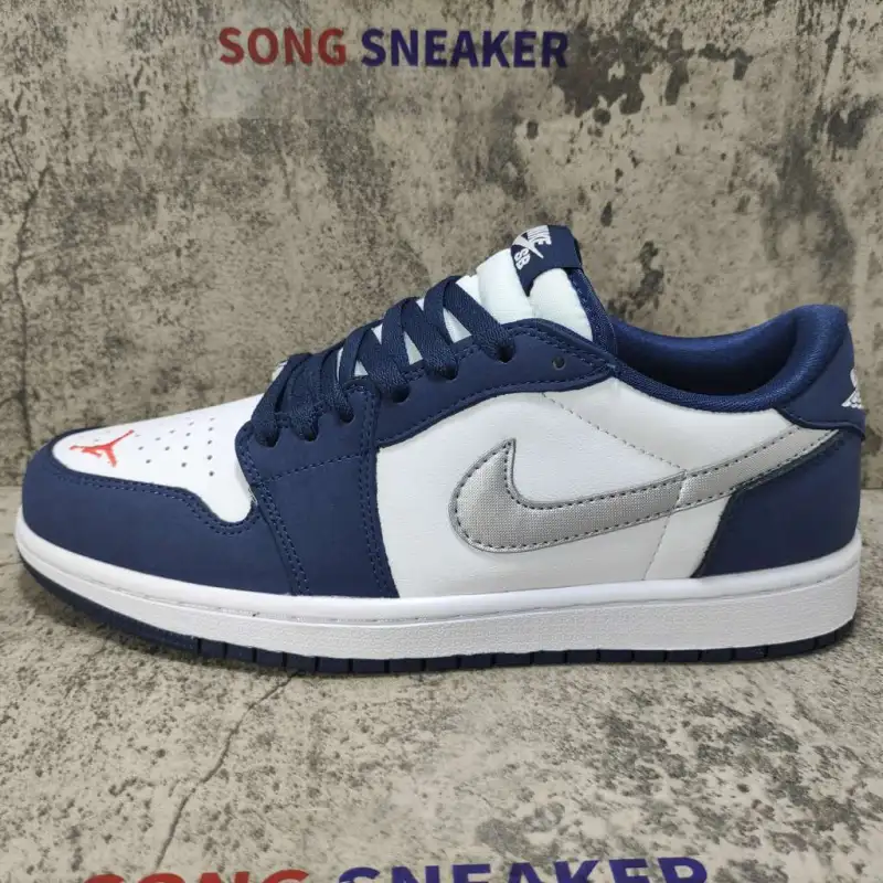 Air Jordan 1 Low SB Midnight Navy CJ7891-400